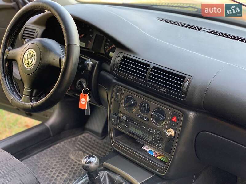 Універсал Volkswagen Passat 1999 в Олександрії