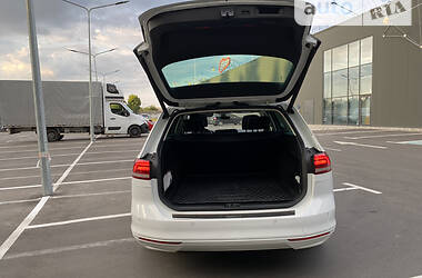 Универсал Volkswagen Passat 2015 в 