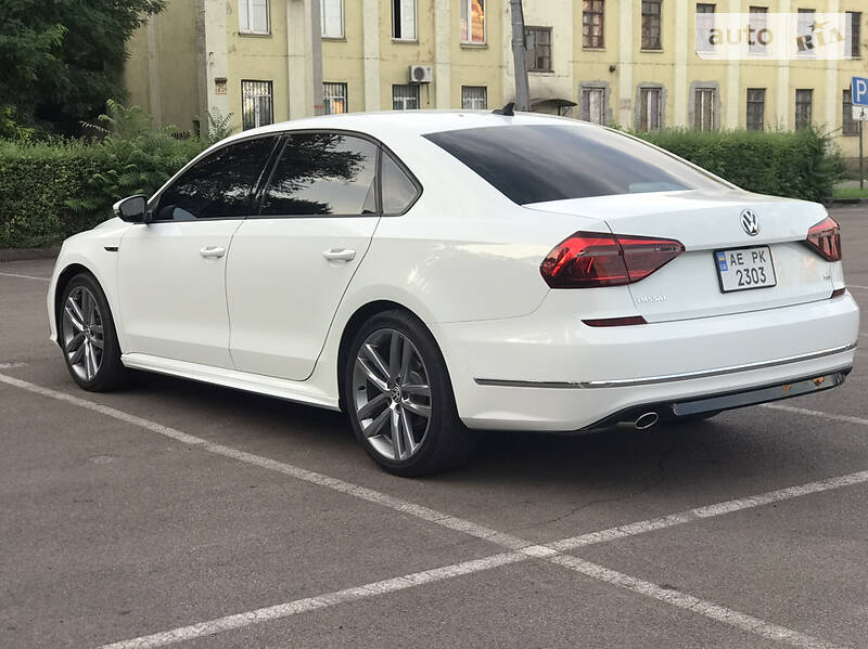 Седан Volkswagen Passat 2018 в Каменском