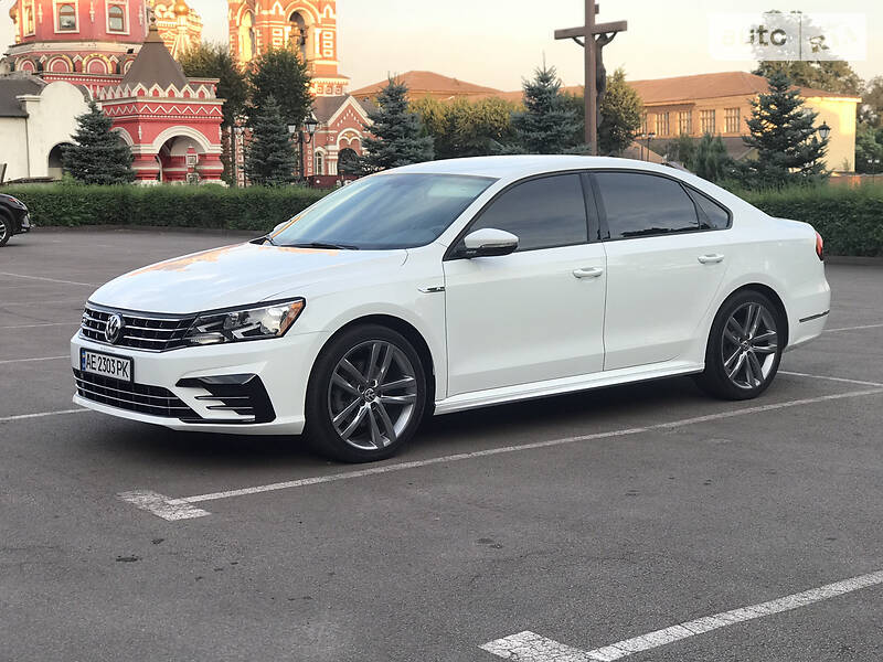 Седан Volkswagen Passat 2018 в Каменском