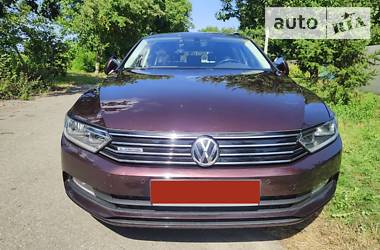 Універсал Volkswagen Passat 2016 в Києві