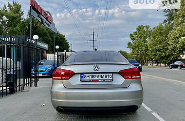 Седан Volkswagen Passat 2014 в Херсоні