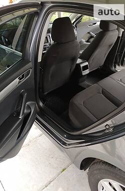 Седан Volkswagen Passat 2016 в 