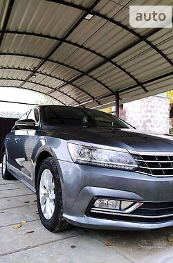 Седан Volkswagen Passat 2016 в 