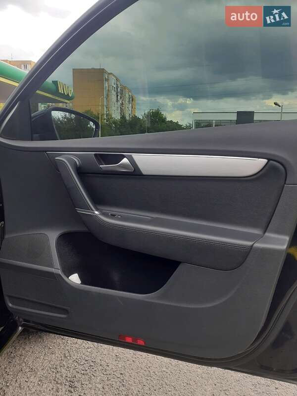 Седан Volkswagen Passat 2013 в Ужгороде фото 11 Седан Volkswagen Passat 2013 в Ужгороде