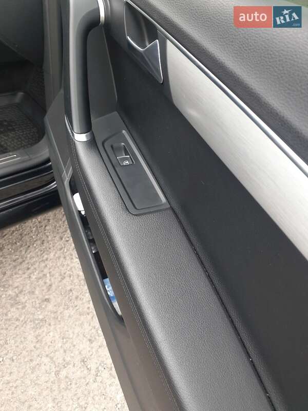 Седан Volkswagen Passat 2013 в Ужгороде фото 12 Седан Volkswagen Passat 2013 в Ужгороде