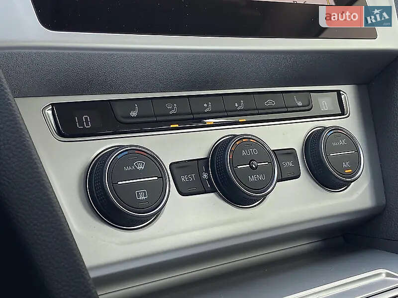 Универсал Volkswagen Passat 2017 в Сарнах