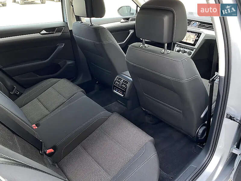 Универсал Volkswagen Passat 2017 в Сарнах