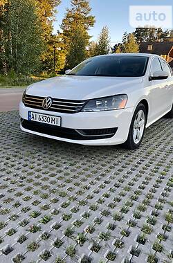 Седан Volkswagen Passat 2012 в Броварах