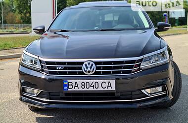 Седан Volkswagen Passat 2017 в Кропивницком