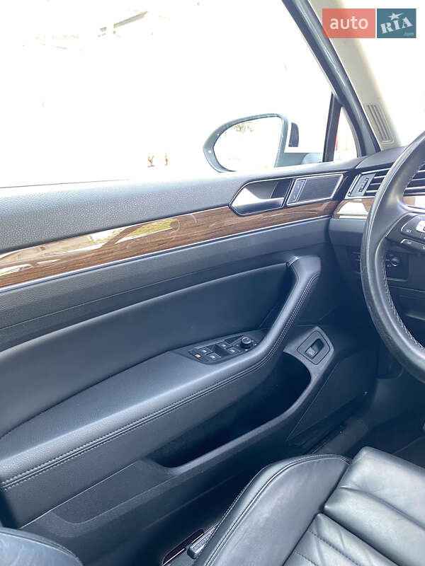 Універсал Volkswagen Passat 2017 в Іршаві