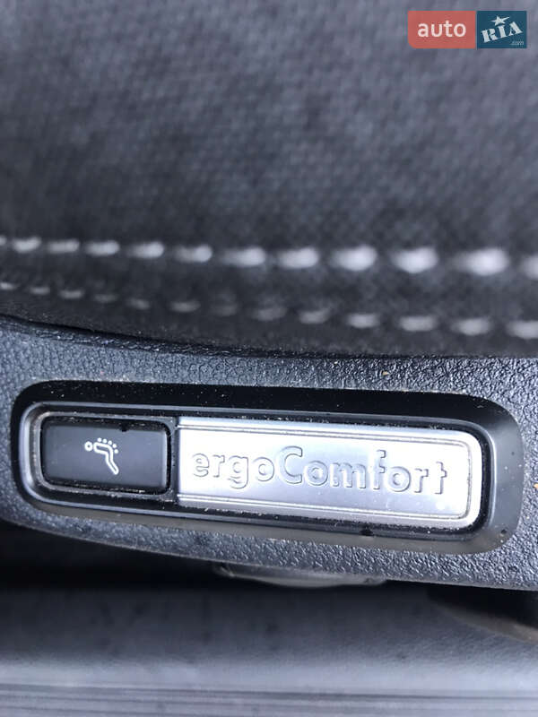 Универсал Volkswagen Passat 2017 в Хмельницком