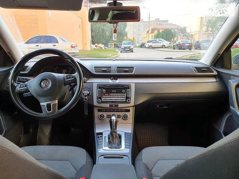 Универсал Volkswagen Passat 2013 в Киеве фото 3 Универсал Volkswagen Passat 2013 в Киеве