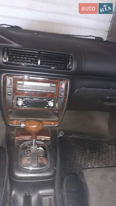 Седан Volkswagen Passat 1999 в Киеве