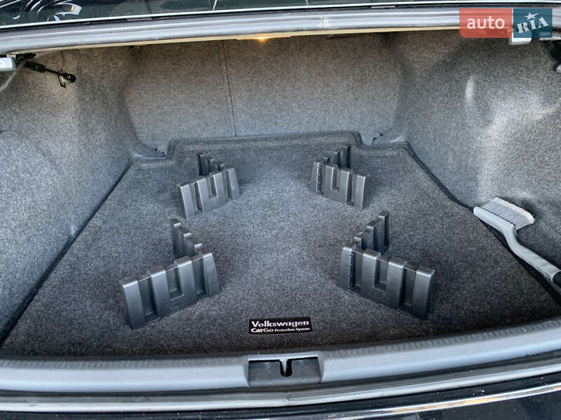 Седан Volkswagen Passat 2018 в Києві