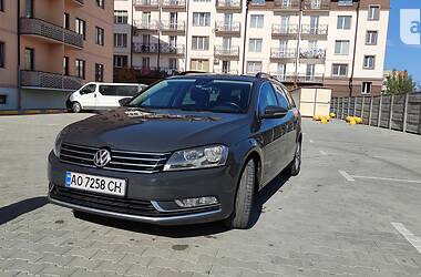 Универсал Volkswagen Passat 2013 в Ужгороде