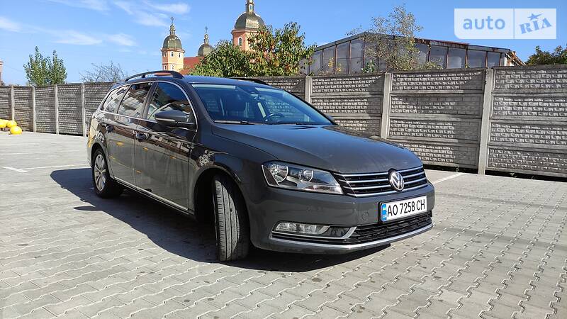 Універсал Volkswagen Passat 2013 в Ужгороді фото Універсал Volkswagen Passat 2013 в Ужгороді