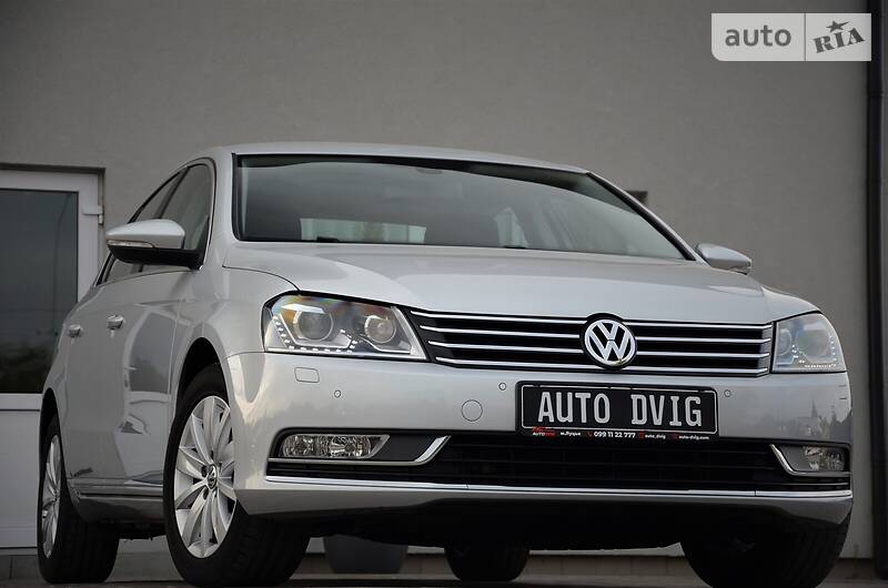 Седан Volkswagen Passat 2012 в Луцке