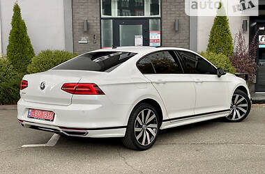 Седан Volkswagen Passat 2018 в 