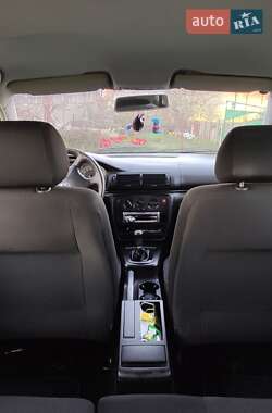 Универсал Volkswagen Passat 2001 в 