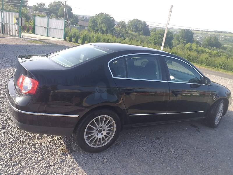 Седан Volkswagen Passat 2006 в Чернівцях