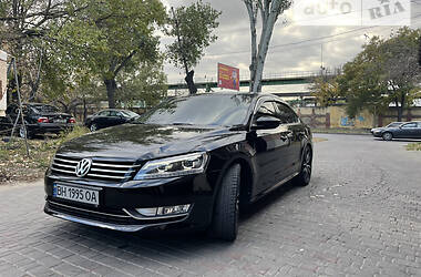 Седан Volkswagen Passat 2012 в Одесі