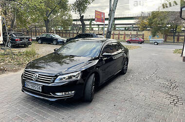 Седан Volkswagen Passat 2012 в Одесі