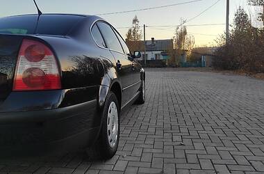 Седан Volkswagen Passat 2003 в Покровске