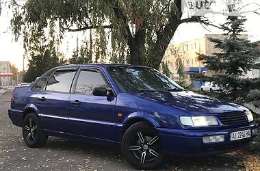 Седан Volkswagen Passat 1999 в Киеве