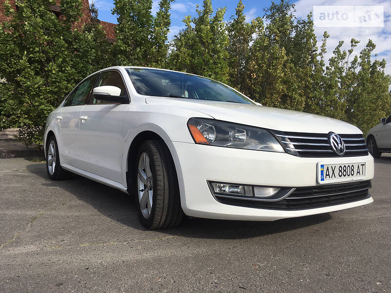 Седан Volkswagen Passat 2012 в Харькове