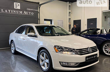 Седан Volkswagen Passat 2013 в Одессе