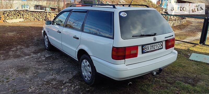 Универсал Volkswagen Passat 1996 в Городке