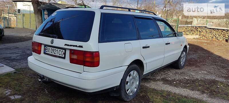Универсал Volkswagen Passat 1996 в Городке