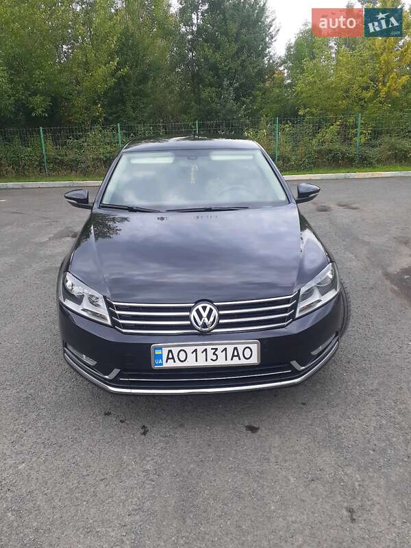 Седан Volkswagen Passat 2013 в Ужгороде фото 2 Седан Volkswagen Passat 2013 в Ужгороде