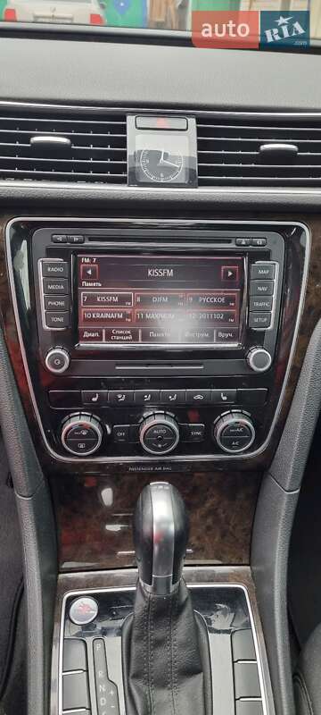 Седан Volkswagen Passat 2014 в Киеве
