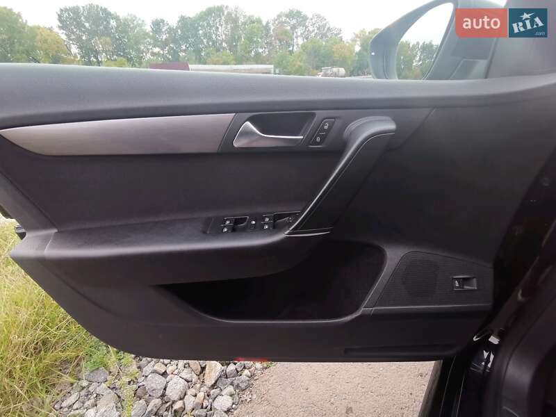 Универсал Volkswagen Passat 2012 в Хмельницком