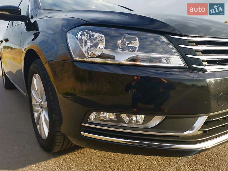 Универсал Volkswagen Passat 2012 в Хмельницком