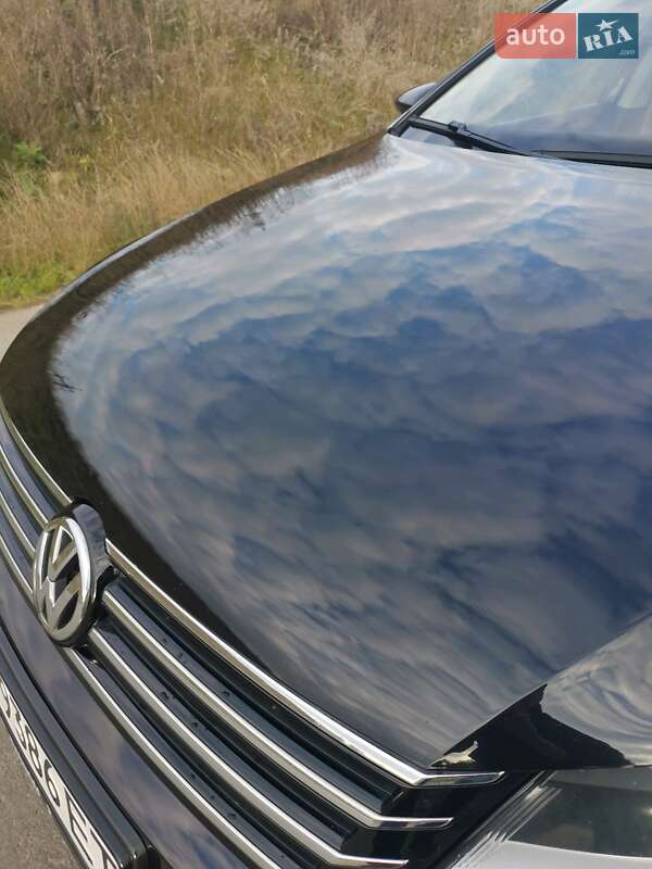 Универсал Volkswagen Passat 2012 в Хмельницком