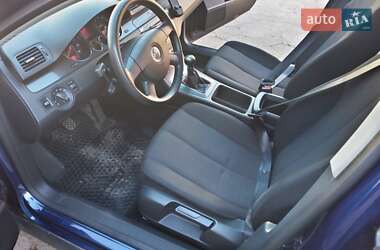 Универсал Volkswagen Passat 2005 в Измаиле