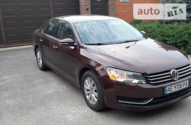 Седан Volkswagen Passat 2012 в Днепре