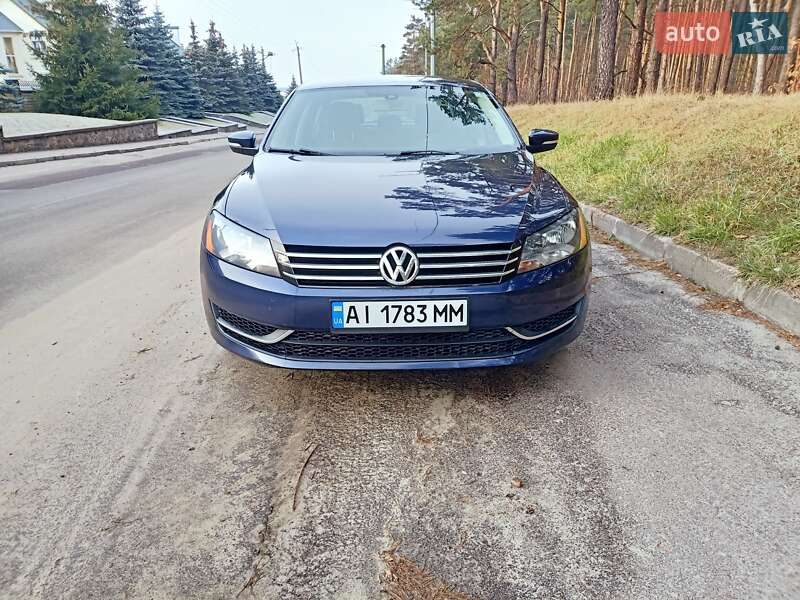 Седан Volkswagen Passat 2013 в Києві