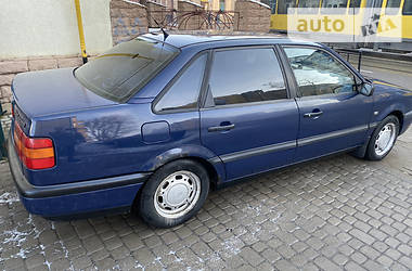 Седан Volkswagen Passat 1996 в Львове