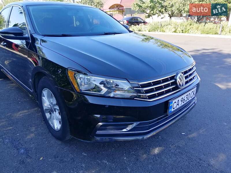 Седан Volkswagen Passat 2016 в Черкассах