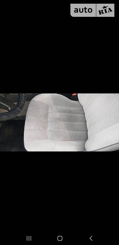 Седан Volkswagen Passat 1989 в Кельменцях