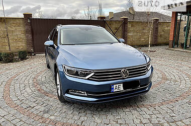 Универсал Volkswagen Passat 2015 в Днепре