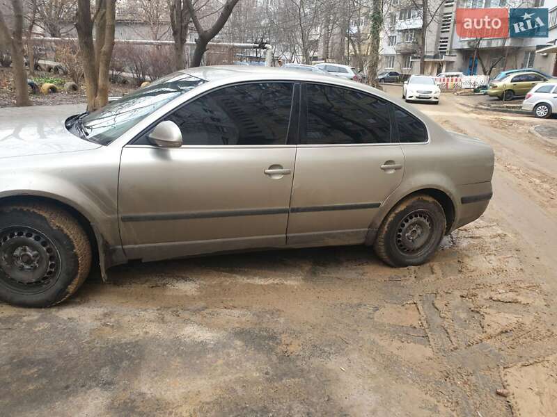 Седан Volkswagen Passat 2005 в Одесі
