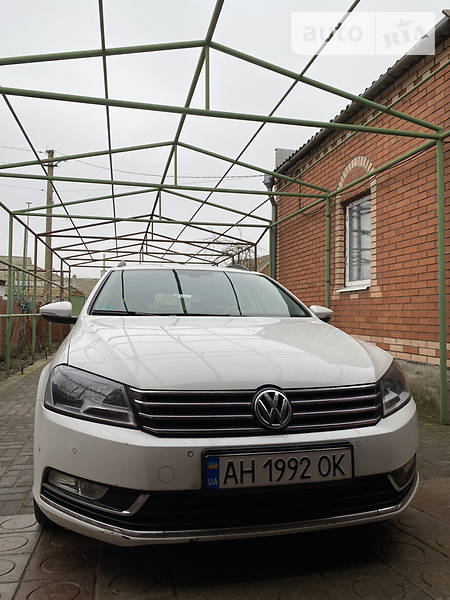 Универсал Volkswagen Passat 2014 в Мариуполе
