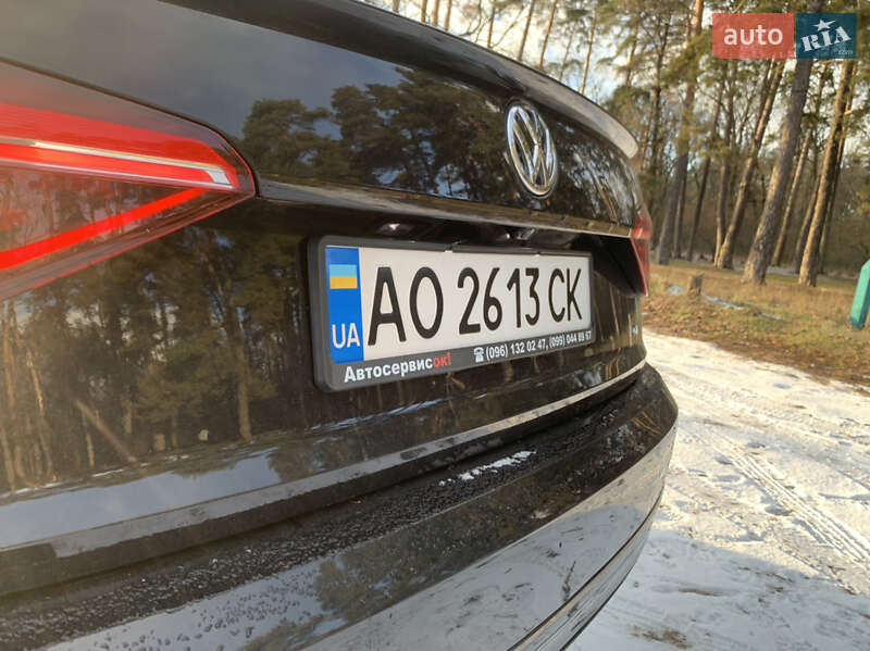 Седан Volkswagen Passat 2018 в Києві