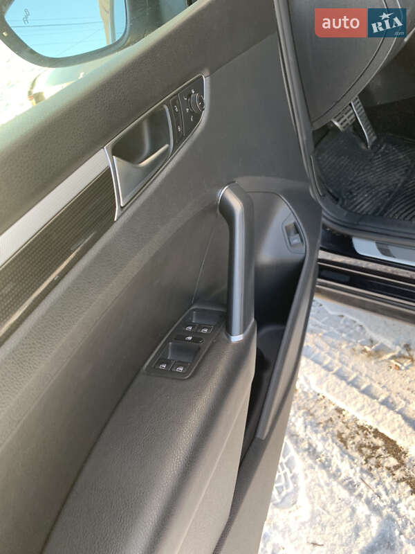 Седан Volkswagen Passat 2018 в Києві