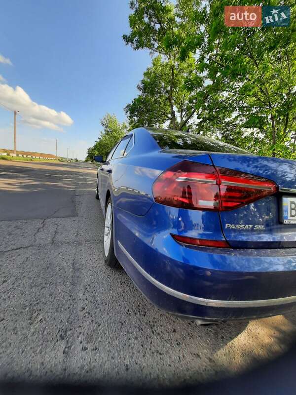 Седан Volkswagen Passat 2016 в Одессе